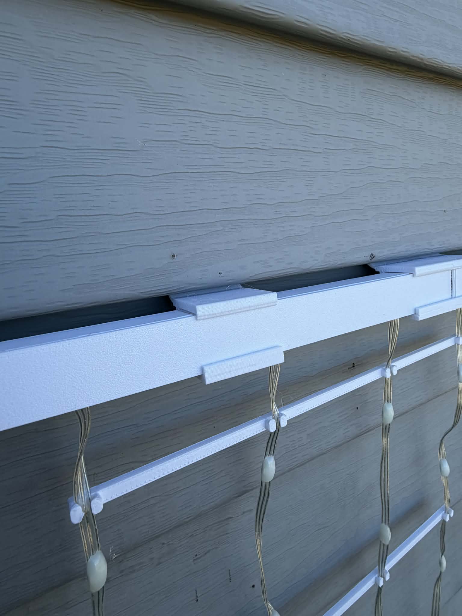 Govee Version 2 and PRO Light Curtain Siding Clip / Bracket for Track