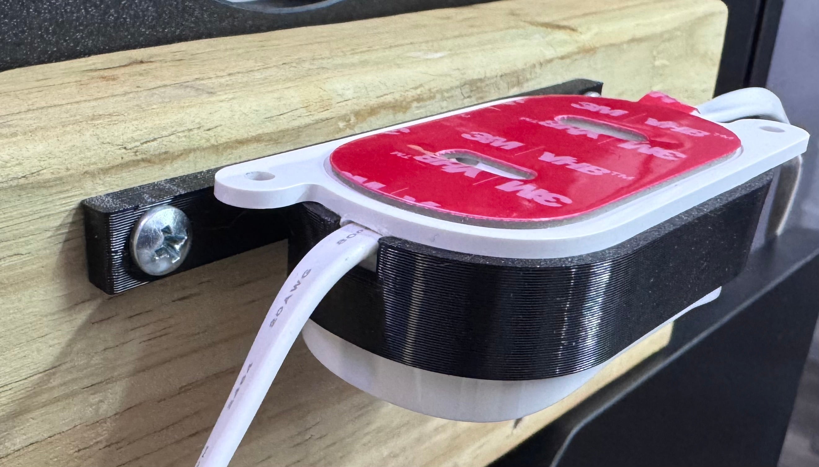 LED 90 DEGREE Mount for Prism