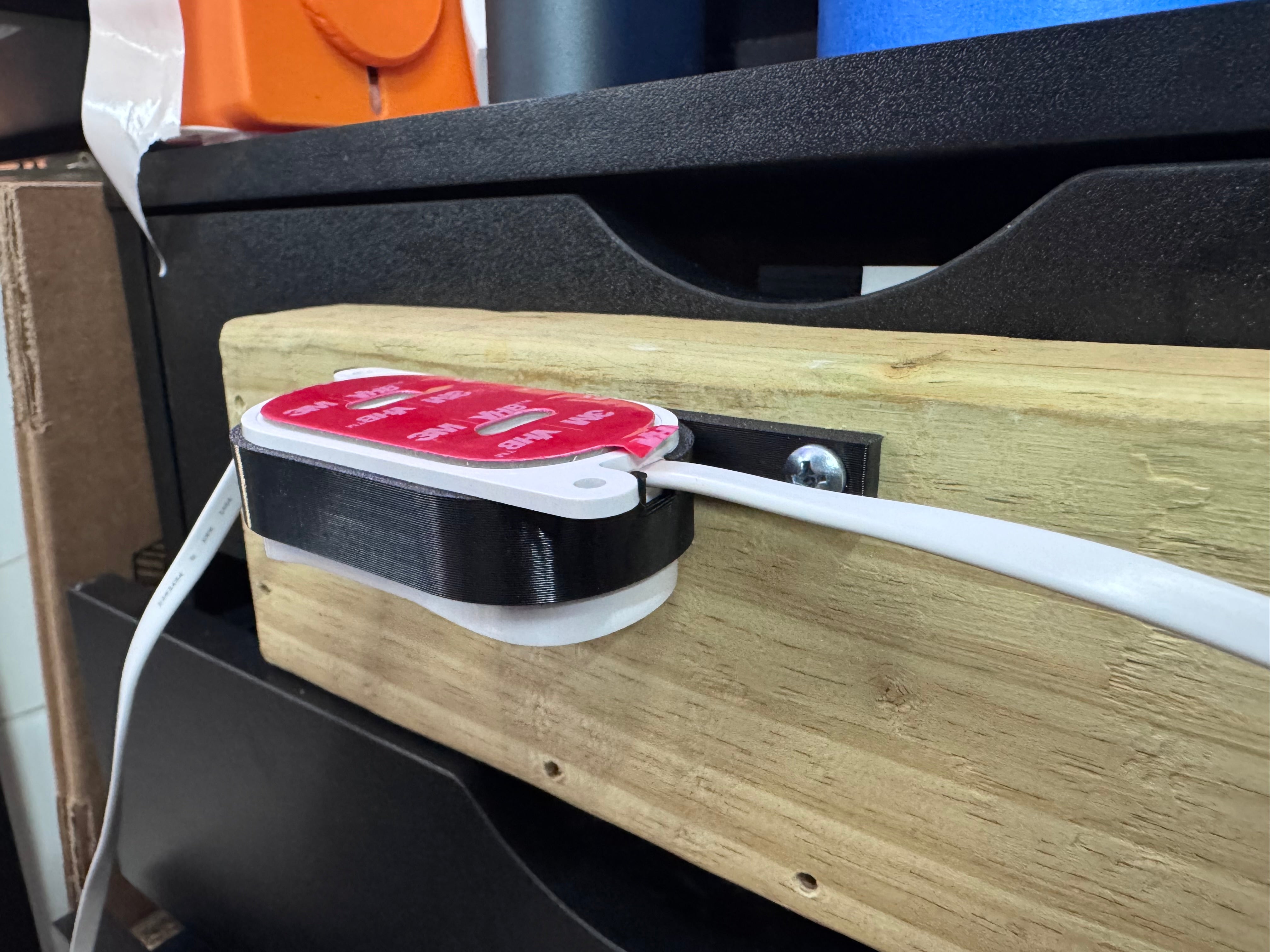 LED 90 DEGREE Mount for Prism